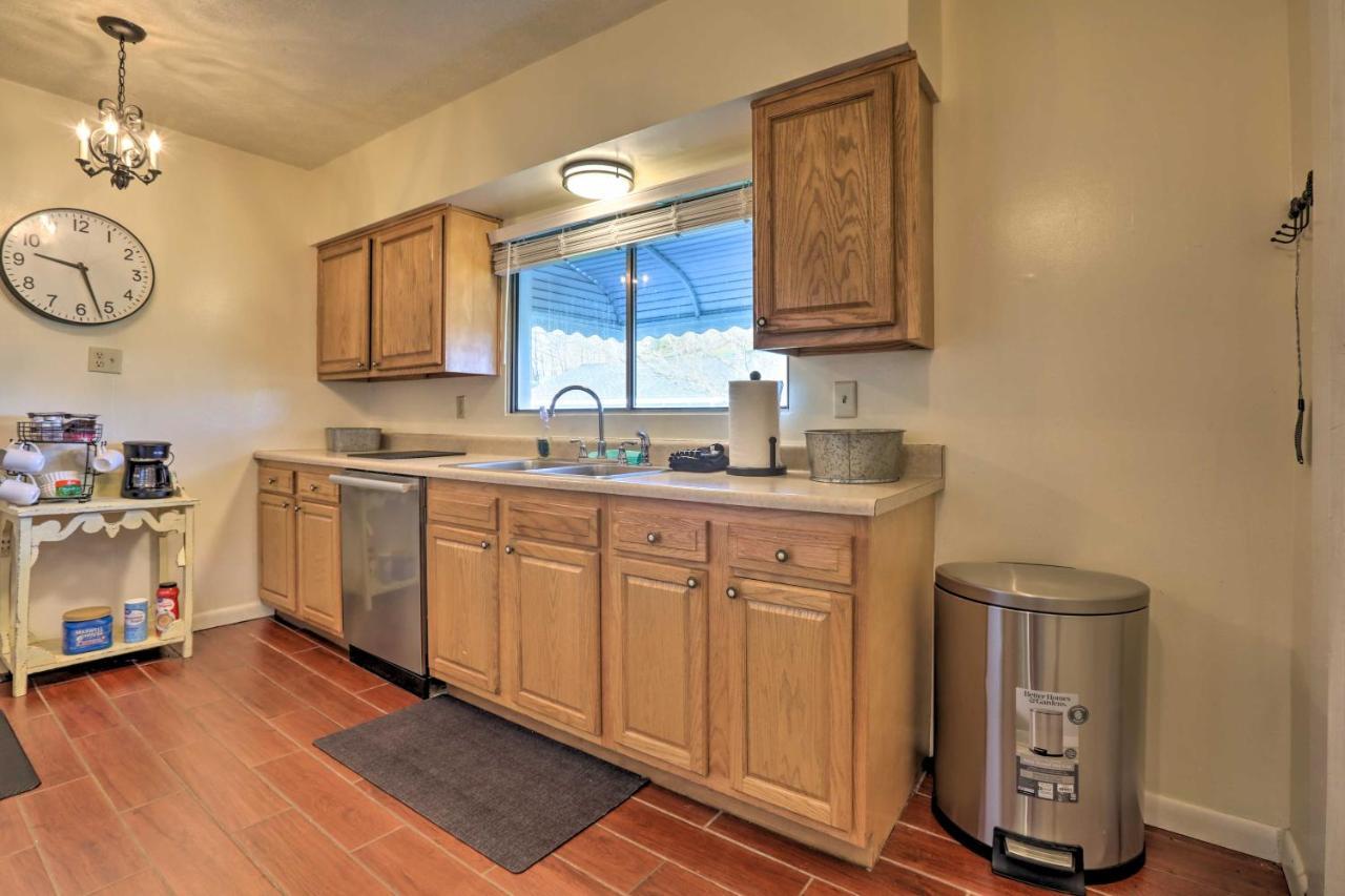 Charming East Bernstadt Retreat Less Than 6 Acre Farm! 외부 사진